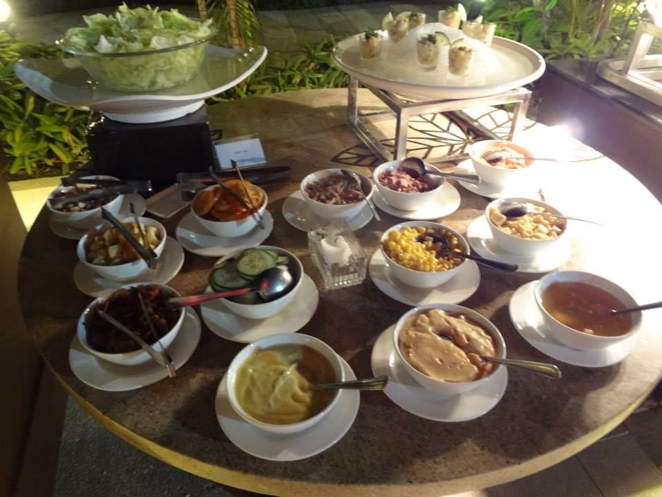 Buffet dinner at the Hennan hotel on Boracay
