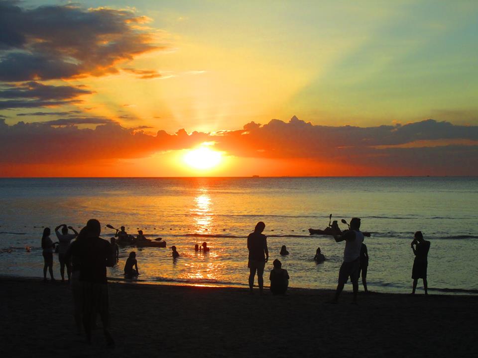 ternatebeach_sunset_selfie
